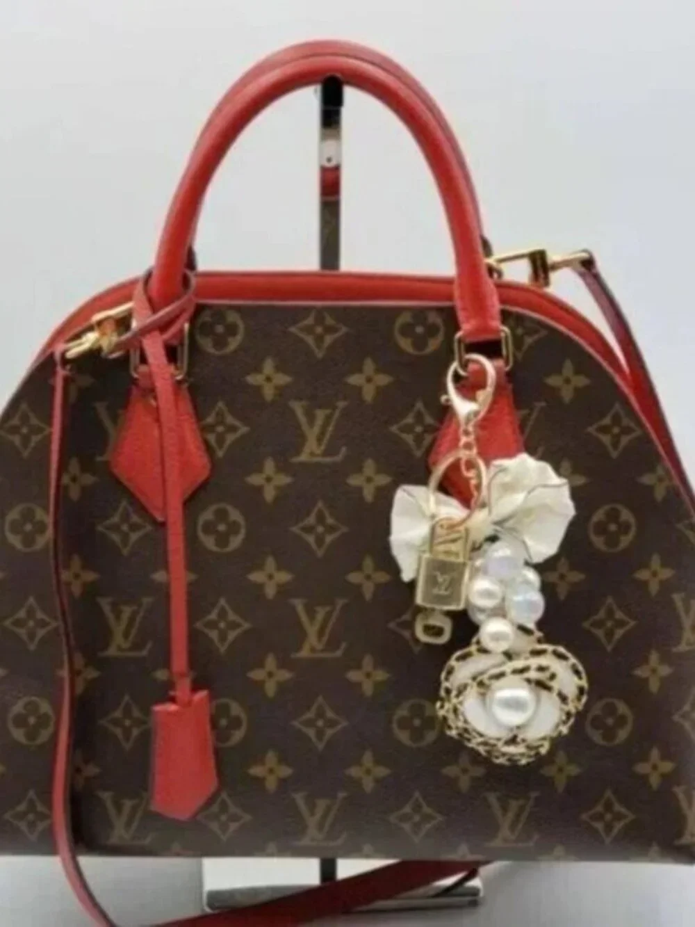 Louis Vuitton Gold Lock 🔒 Authentic LV Key + Unbranded Flower Baag Charm